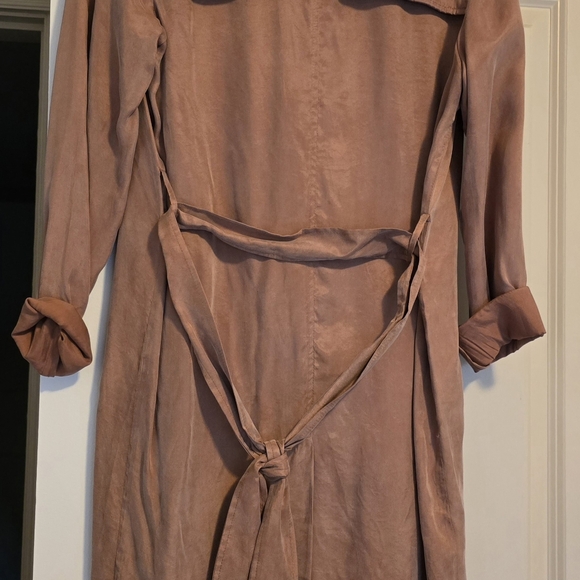 LINE The Label Drape Trench - Picture 3 of 12